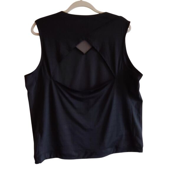 Women's The North Face FlashDry XL Workout‎ Mesh Tank Black - Picture 4 of 7